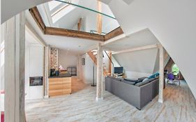 Amazing Big Loft With Seaview 800M To Beach